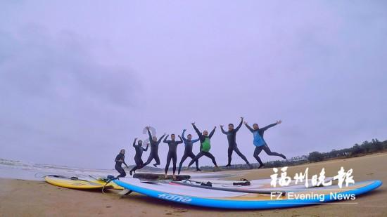 联想YOGA Pro 14s 轻盈版预售,搭载锐龙 7 7840HS